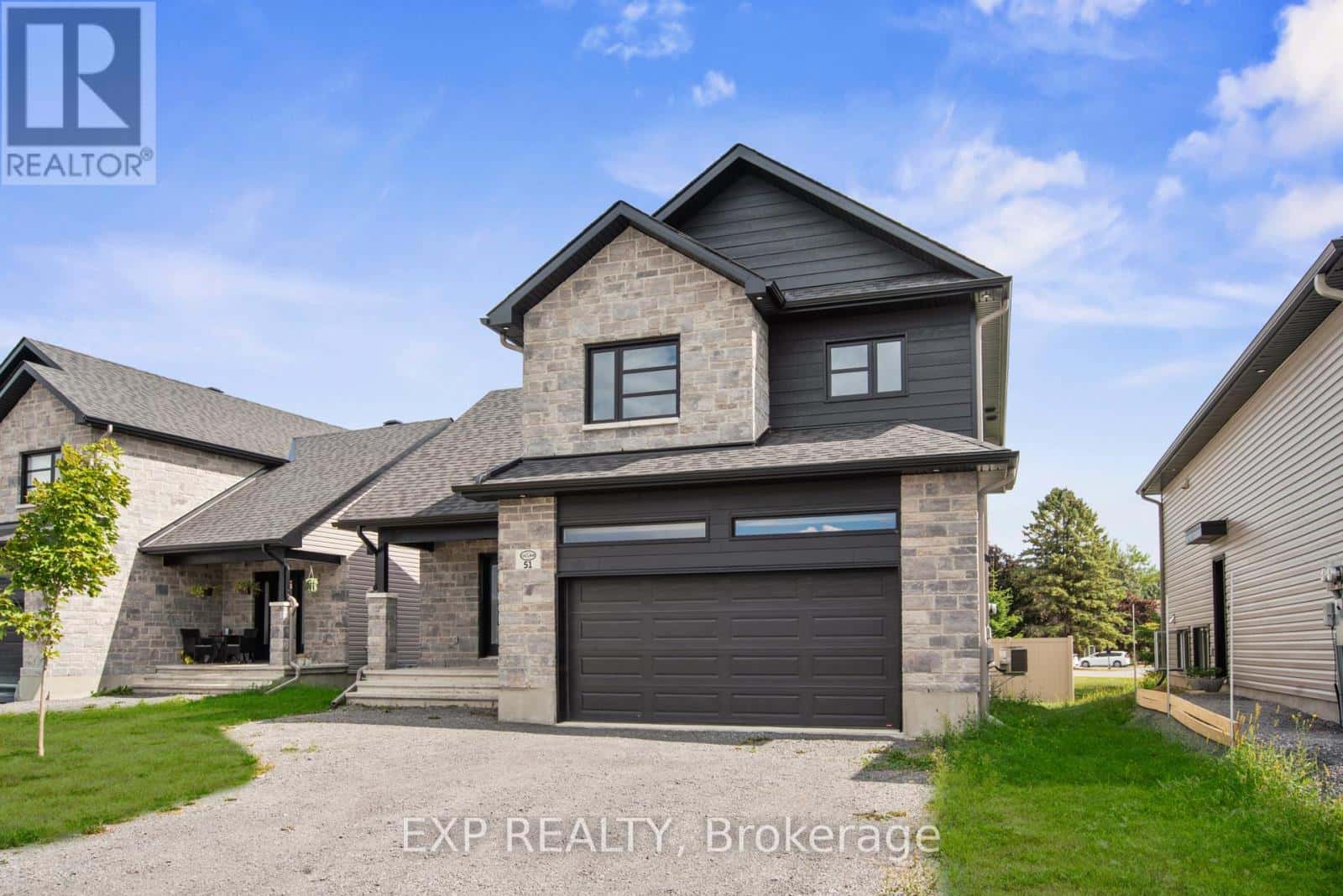 75 CHATEAUGUAY STREET — Russell, Ontario - Photo 2 of 46