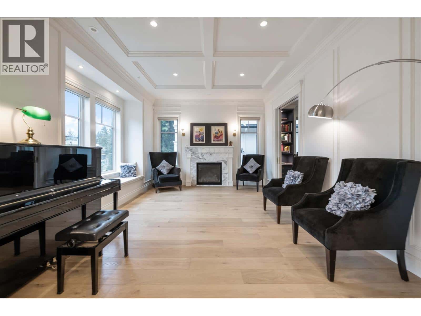 3838 W 50TH AVENUE — Vancouver, British Columbia - Photo 3 of 28