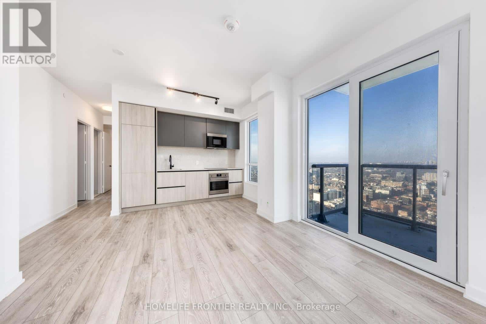 4702 - 108 PETER STREET — Toronto (Waterfront Communities), Ontario - Photo 4 of 50