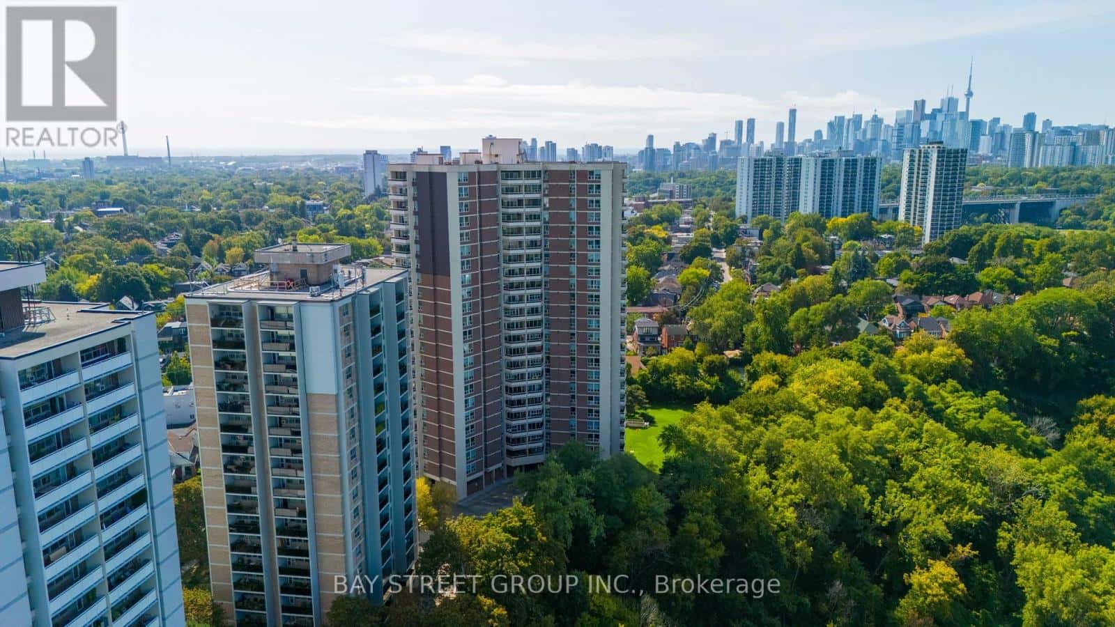 403 - 980 BROADVIEW AVENUE — Toronto (Broadview North), Ontario - Photo 2 of 47