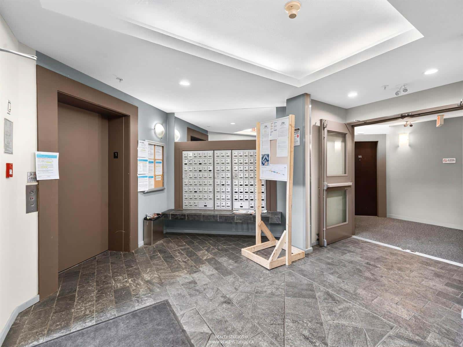 222 10866 CITY PARKWAY WAY — Surrey, British Columbia - Photo 2 of 40