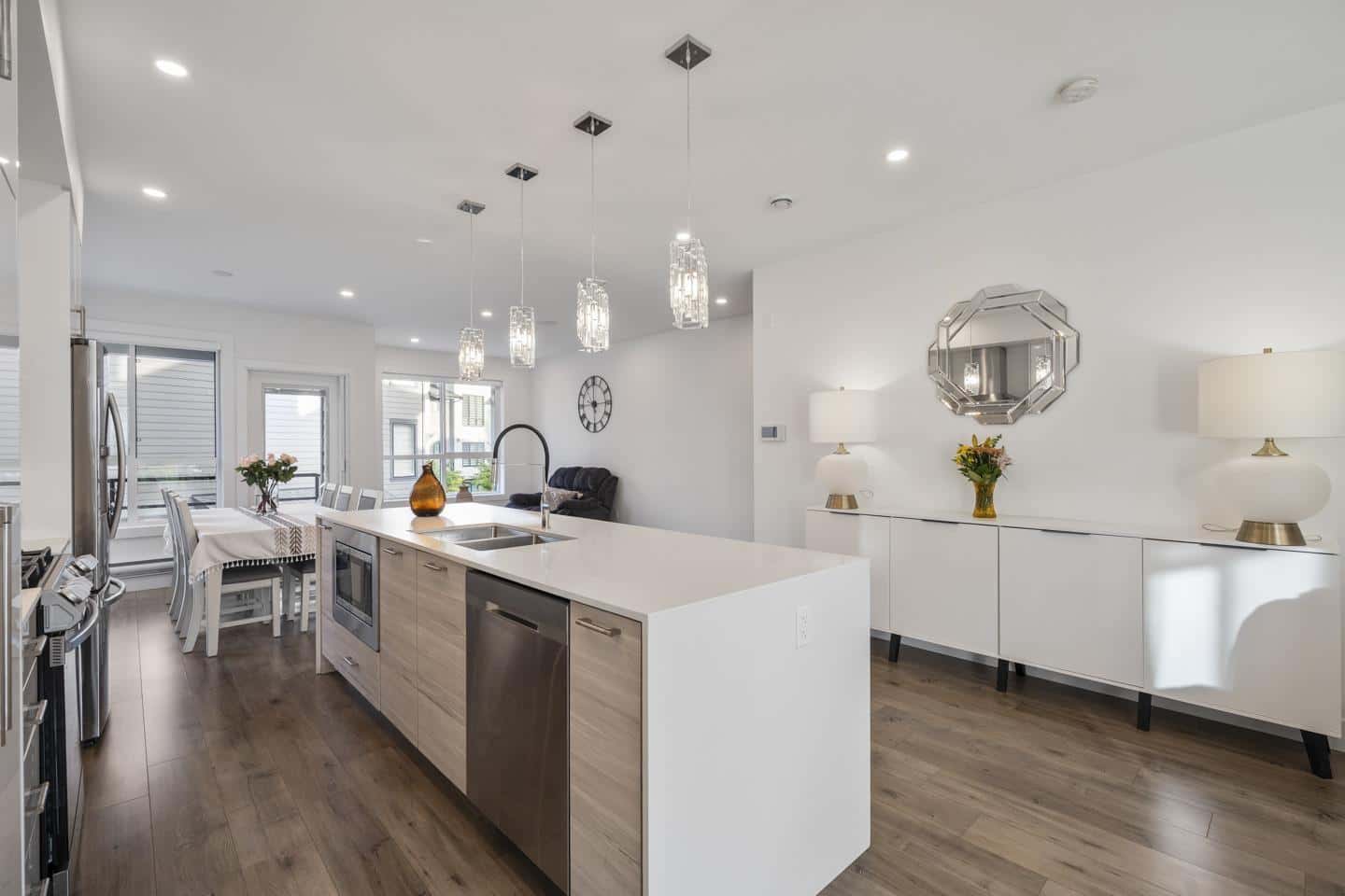 41 7177 194A STREET — Surrey, British Columbia - Photo 2 of 39