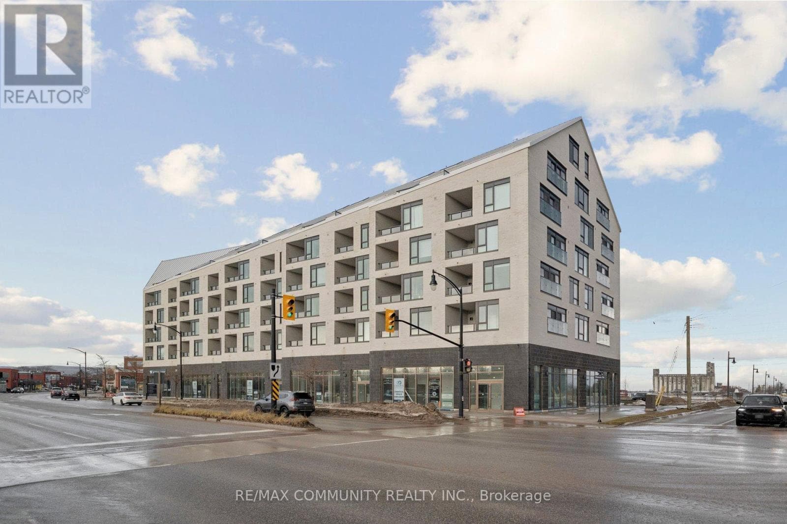 415 - 31 HURON STREET — Collingwood, Ontario - Main photo