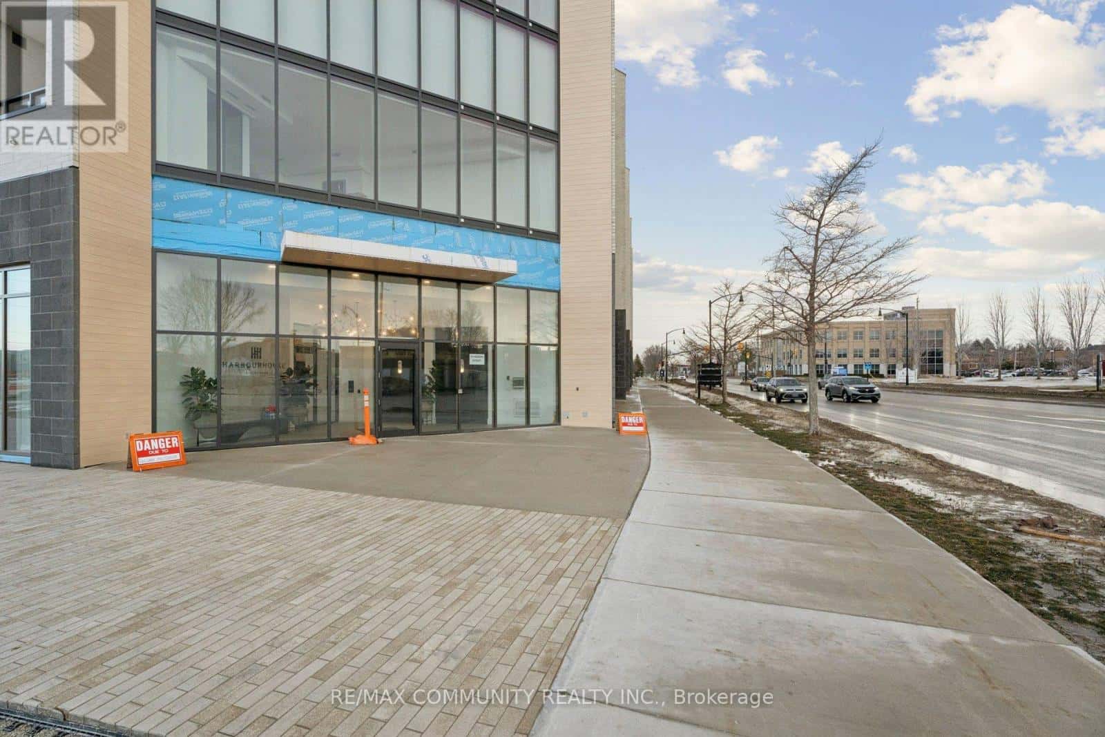 415 - 31 HURON STREET — Collingwood, Ontario - Photo 5 of 50