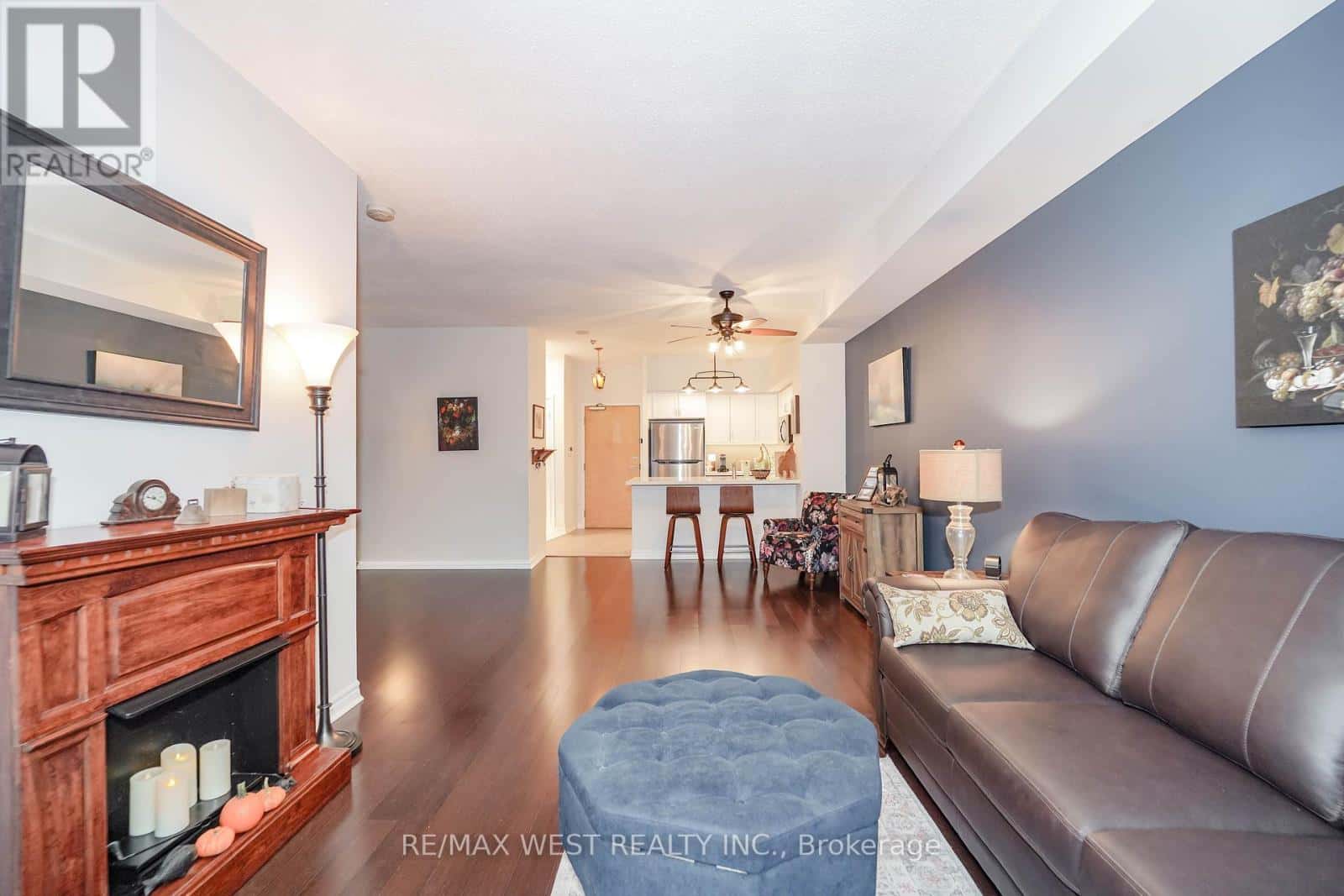 319 - 5 MARINE PARADE DRIVE — Toronto (Mimico), Ontario - Photo 5 of 14