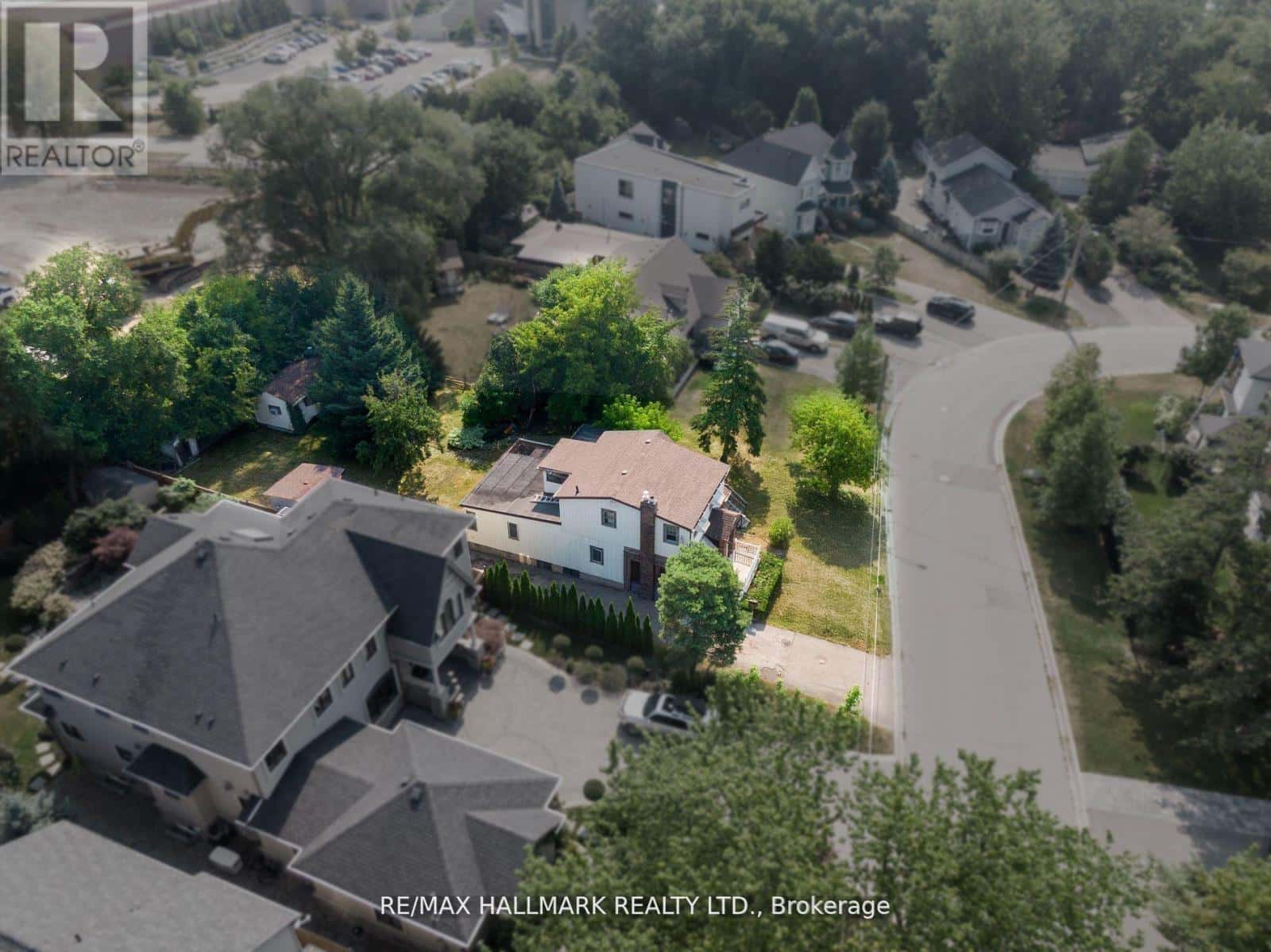 724-728 MONTBECK CRESCENT — Mississauga (Lakeview), Ontario - Photo 2 of 15