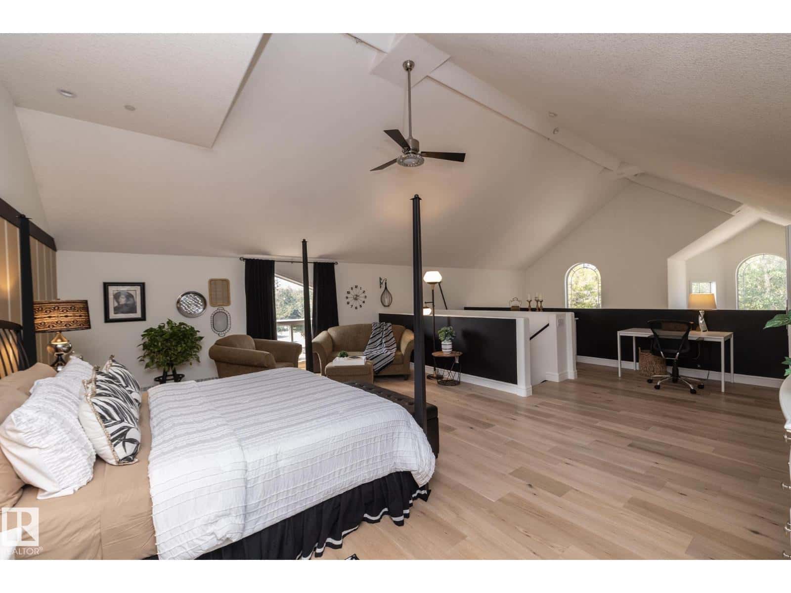 #304 14 MISSION AV — St. Albert, Alberta - Photo 4 of 36