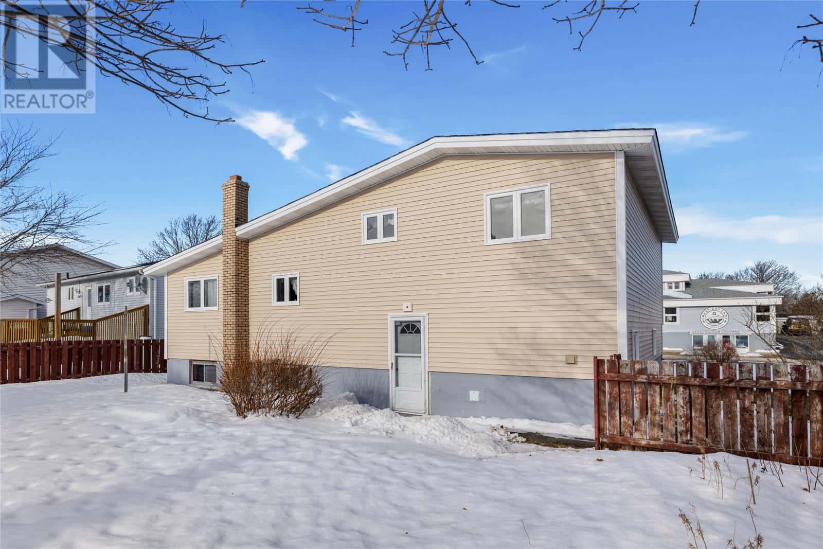 259 Newfoundland Drive — St. John's, Newfoundland & Labrador - Photo 4 of 31