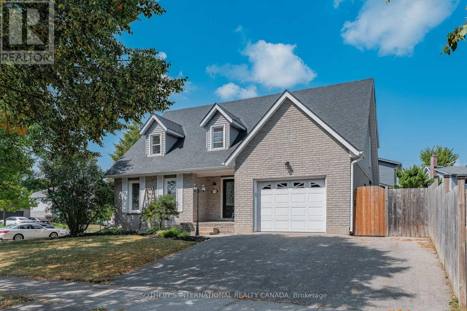 154 COVINGTON CRESCENT — Cambridge, Ontario - Main photo