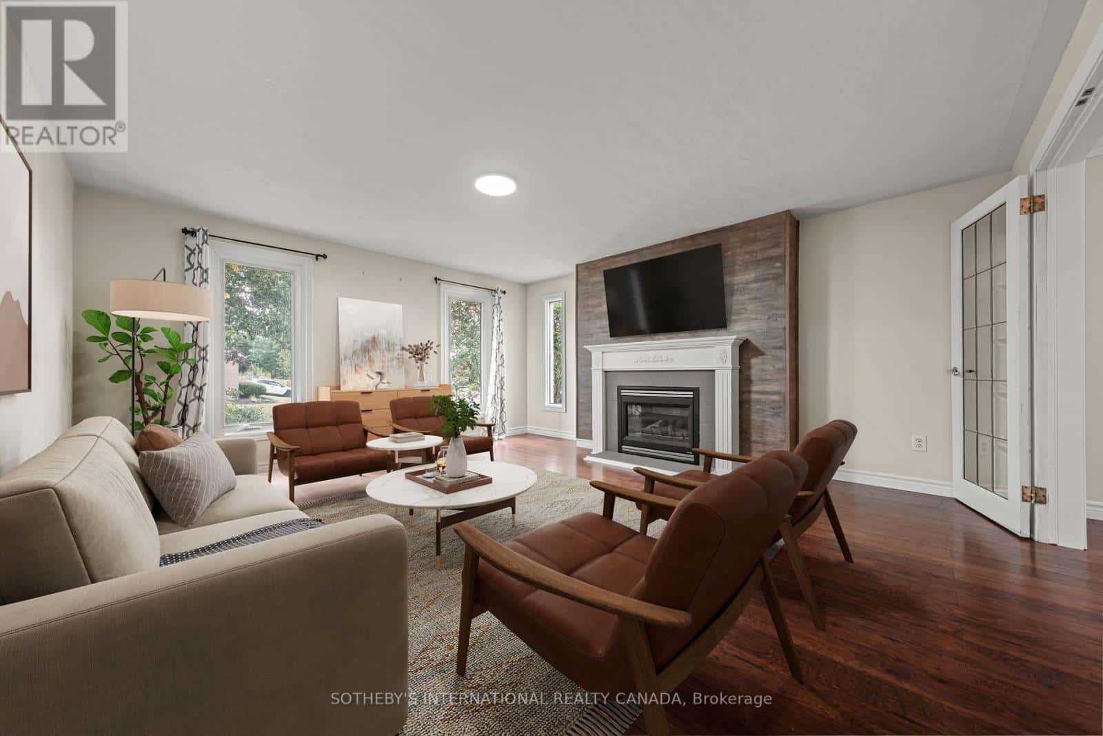 154 COVINGTON CRESCENT — Cambridge, Ontario - Photo 5 of 50