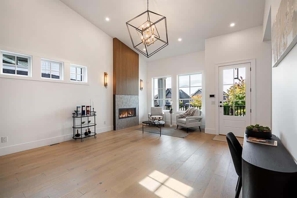 16625 BELL ROAD — Surrey, British Columbia - Photo 4 of 38