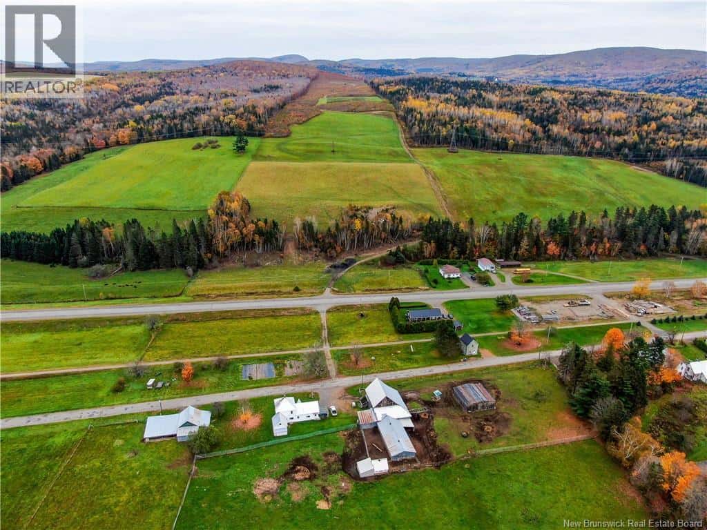59 Kiburn Road — Kilburn, New Brunswick - Photo 3 of 50