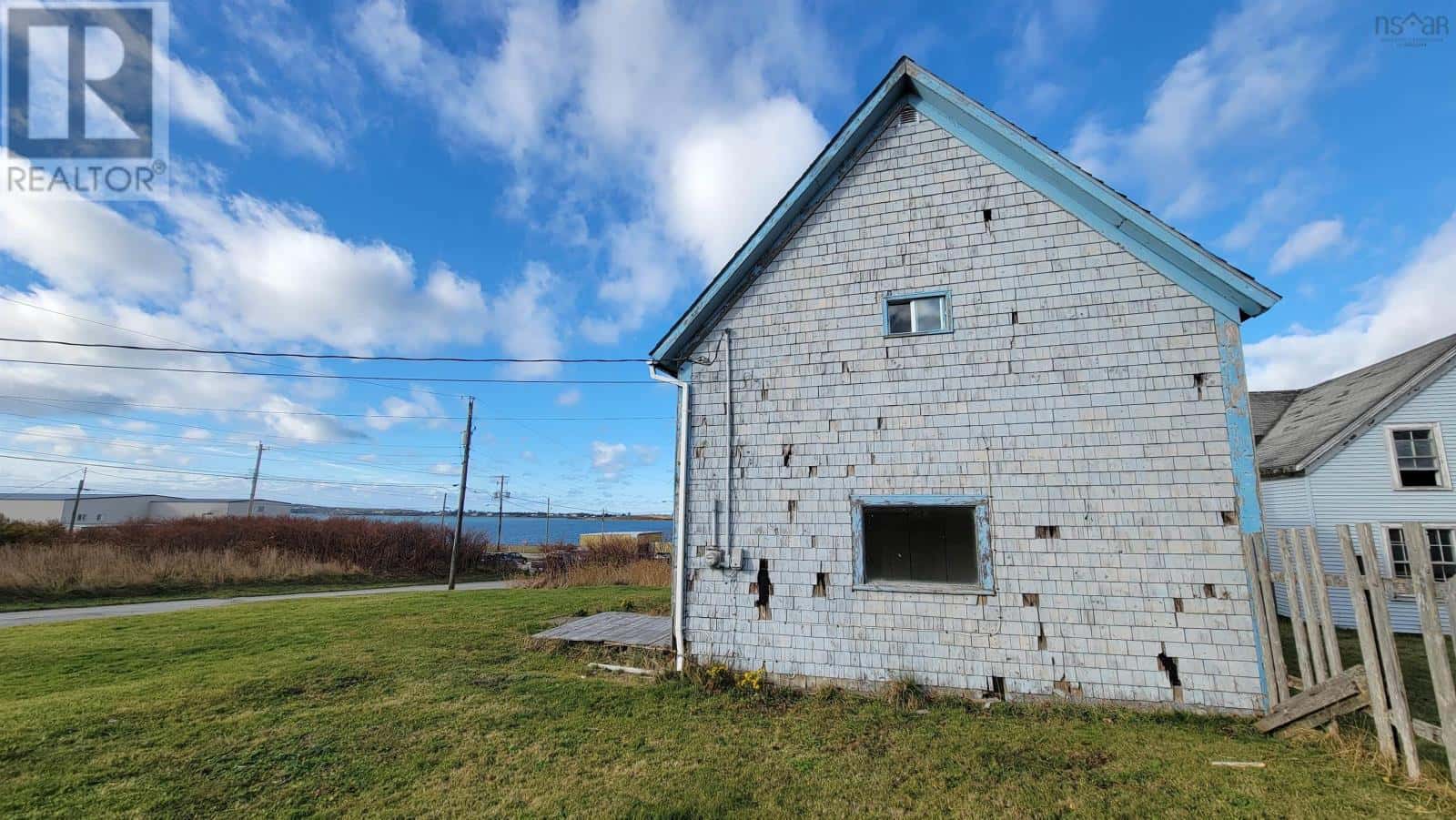 10 Porters Lane — Yarmouth, Nova Scotia - Photo 2 of 14