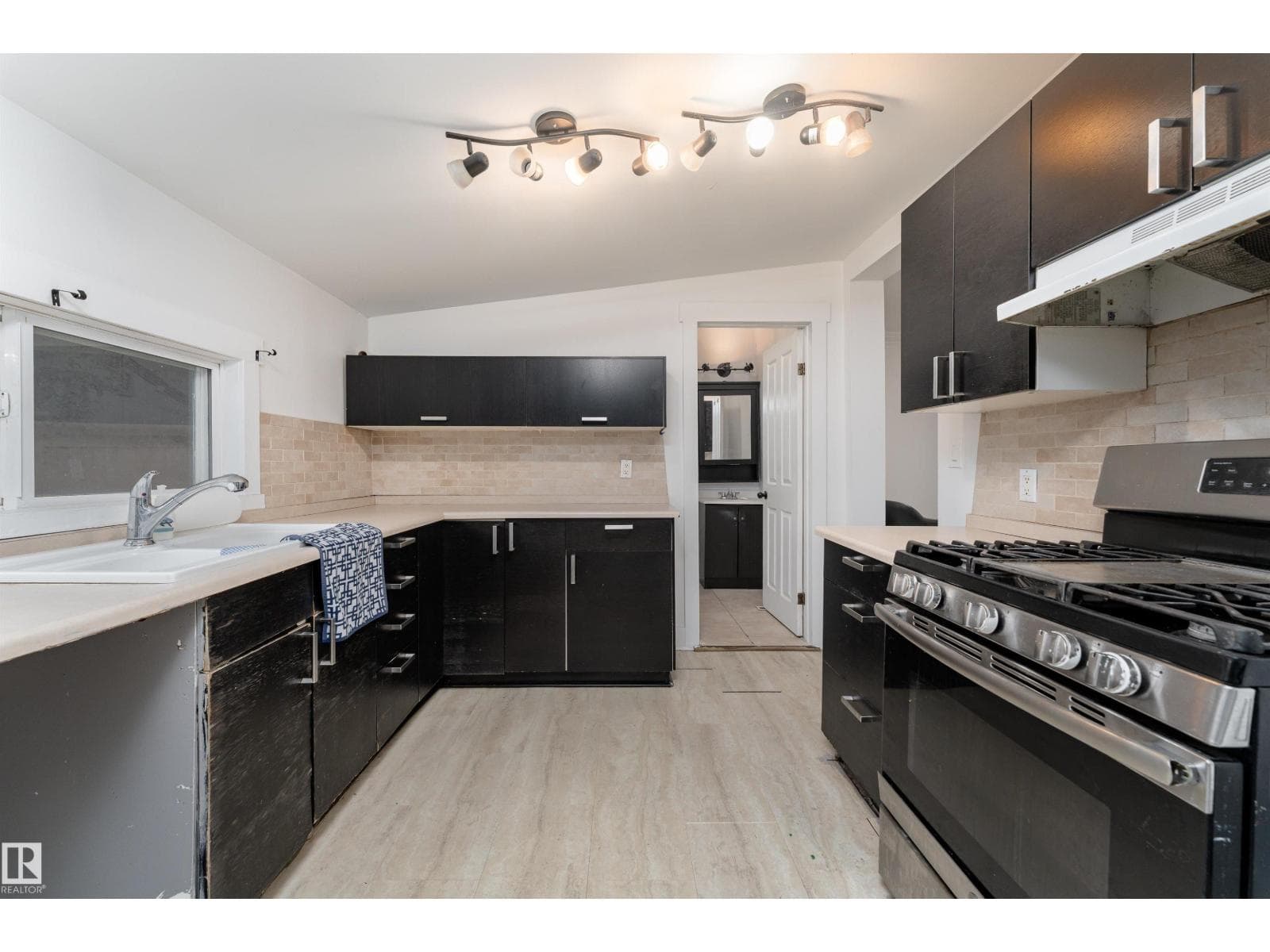 12018 95 ST NW - Main photo, Edmonton, Alberta