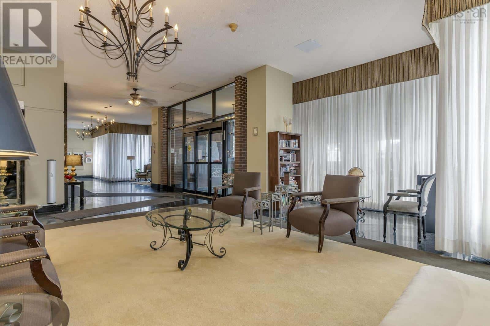 1409 5959 Spring Garden Road — Halifax, Nova Scotia - Photo 2 of 39