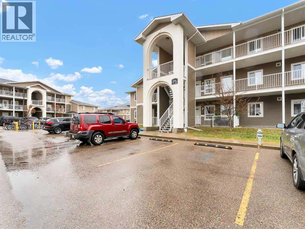 140 Southlands Pointe SE — Medicine Hat, Alberta - Photo 3 of 29