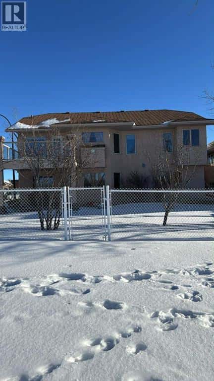 61 Leung Close — Red Deer, Alberta - Photo 3 of 45