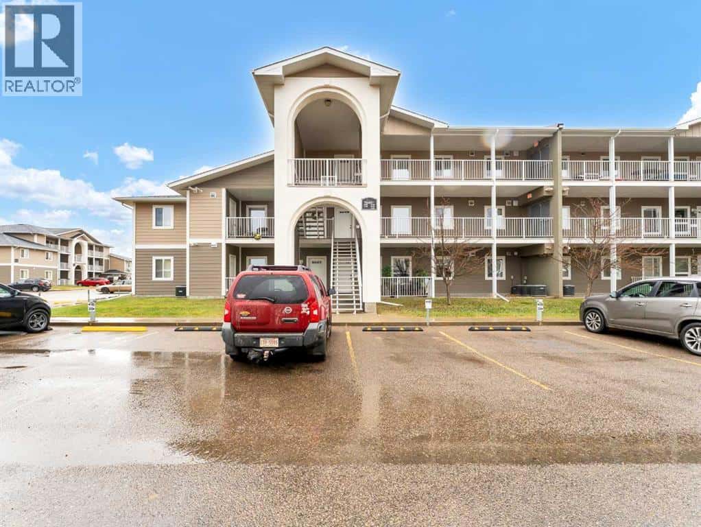 140 Southlands Pointe SE — Medicine Hat, Alberta - Photo 2 of 29