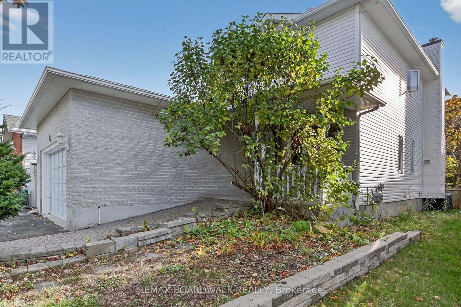 85 ALON STREET — Ottawa, Ontario - Photo 3 of 28