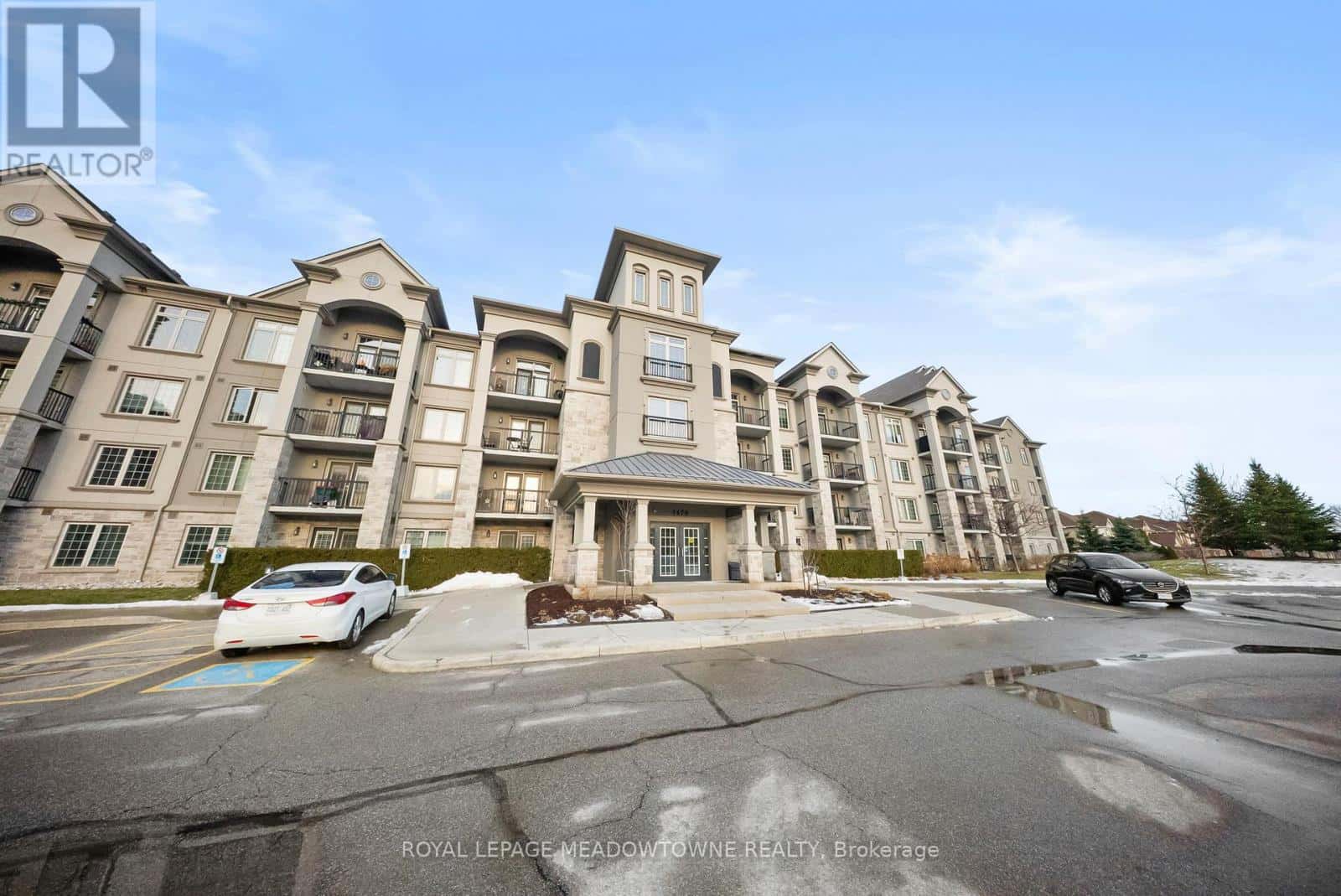 310 - 1470 MAIN STREET E — Milton (DE Dempsey), Ontario - Photo 2 of 44