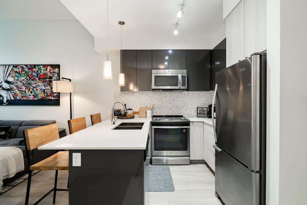 409 6468 195A STREET — Surrey, British Columbia - Photo 3 of 40