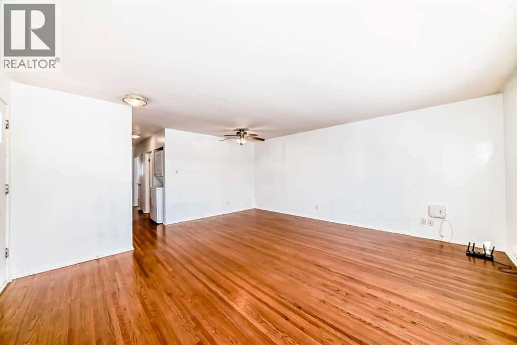 3715 14 Street NW — Calgary, Alberta - Photo 4 of 21