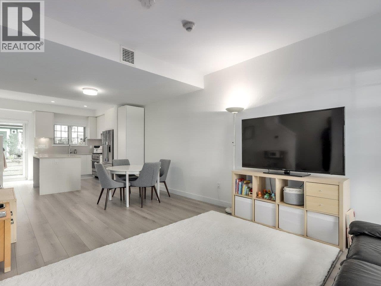 114 678 FAIRVIEW STREET — Coquitlam, British Columbia - Main photo