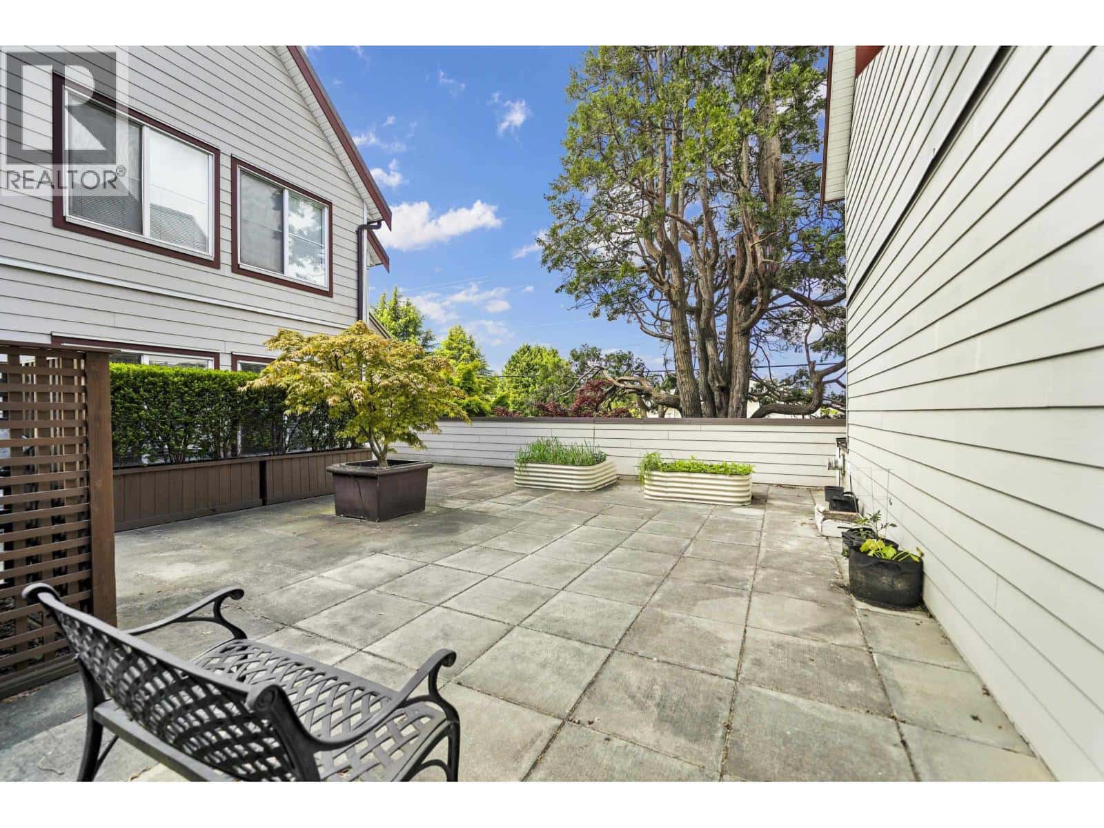 202 7288 NO. 3 ROAD — Richmond, British Columbia - Photo 2 of 27