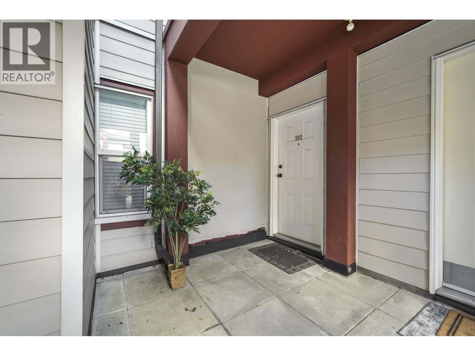 202 7288 NO. 3 ROAD — Richmond, British Columbia - Photo 3 of 27