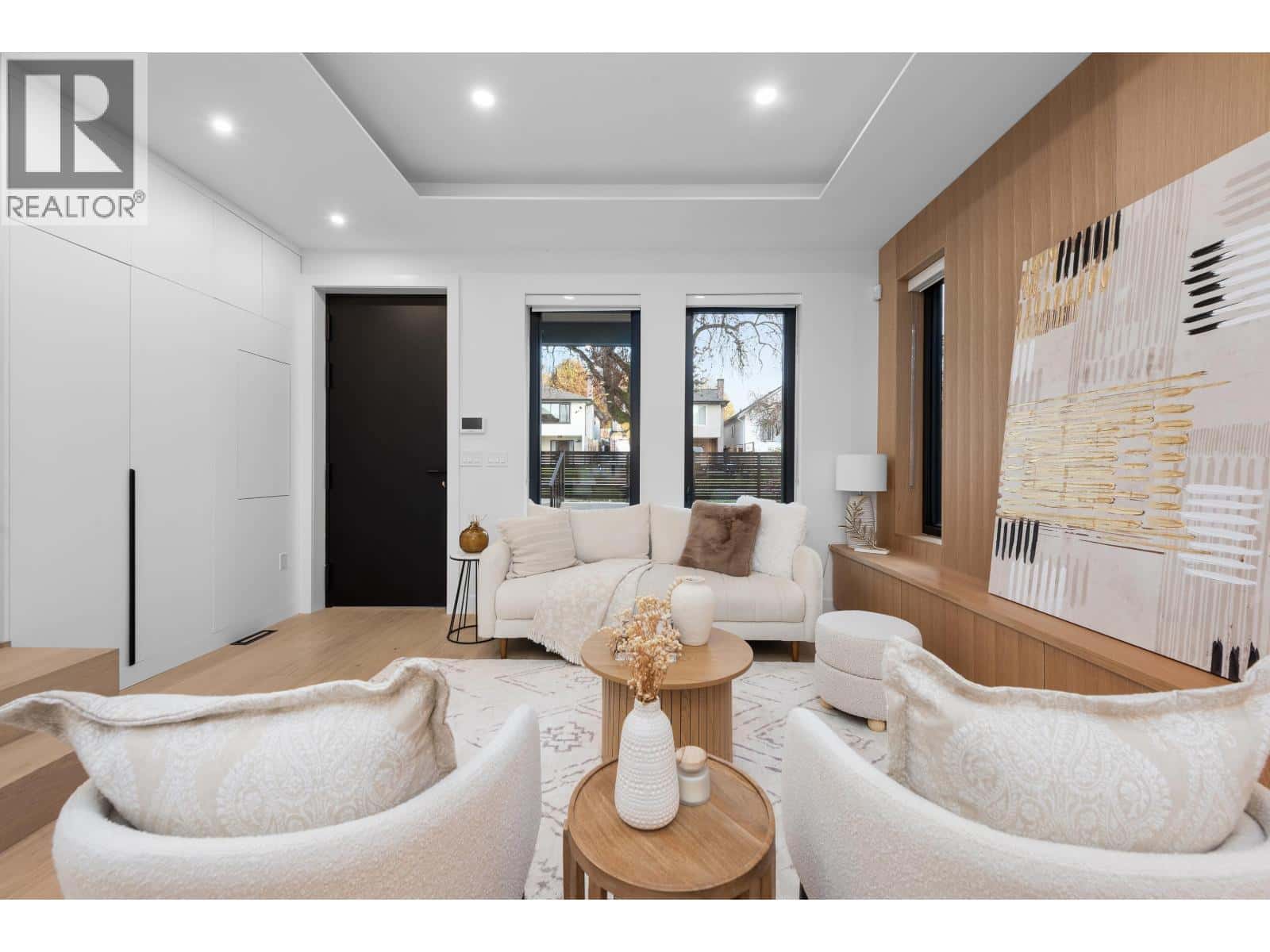 1 4889 MOSS STREET — Vancouver, British Columbia - Photo 3 of 40