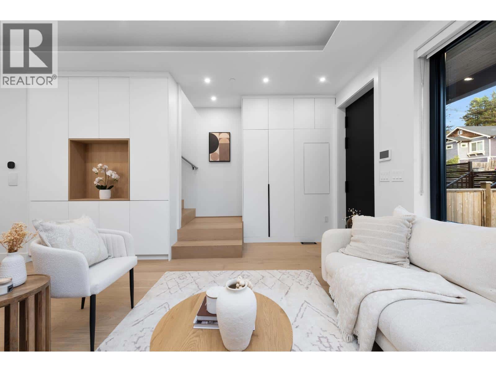 1 4889 MOSS STREET — Vancouver, British Columbia - Photo 5 of 40