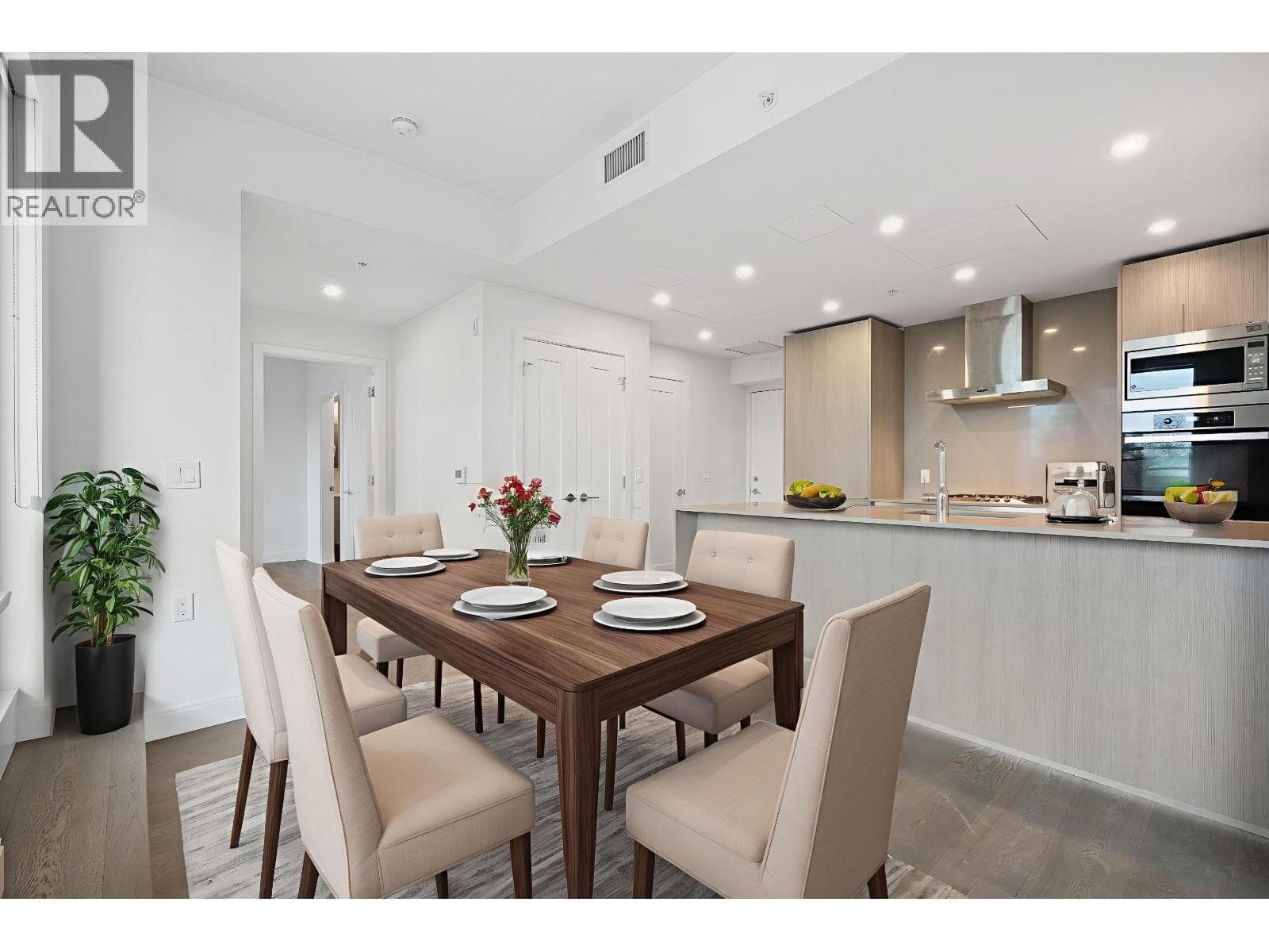 302 4908 CAMBIE STREET — Vancouver, British Columbia - Main photo