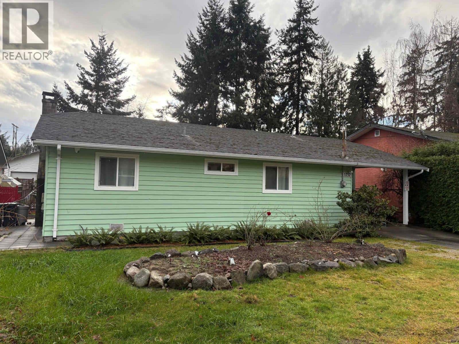 5757 EBBTIDE STREET — Sunshine Valley, British Columbia - Photo 4 of 22