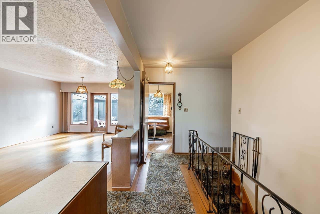 5240 EAST BOULEVARD — Vancouver, British Columbia - Photo 5 of 40