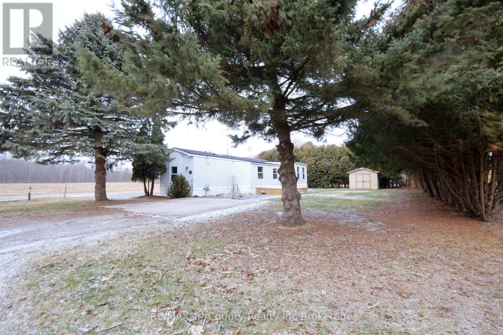 UNIT #57 - 11981 PLANK RD (TILLSONBURG) ROAD — Bayham, Ontario - Photo 2 of 41