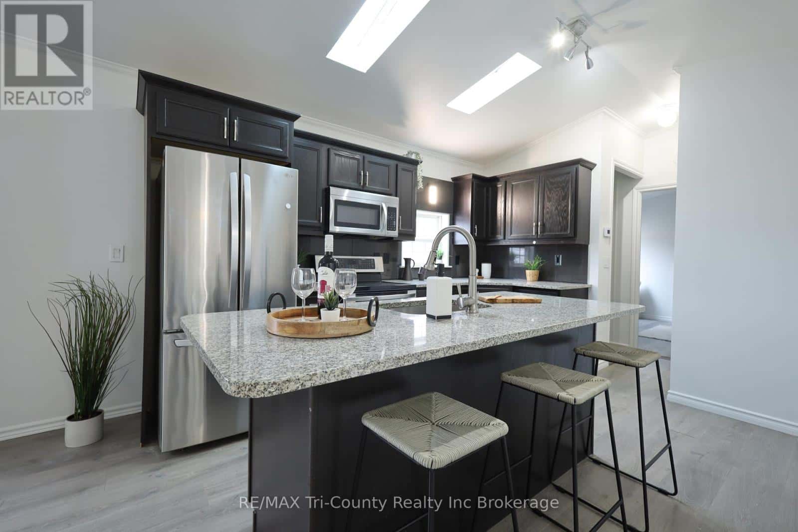 UNIT #57 - 11981 PLANK RD (TILLSONBURG) ROAD — Bayham, Ontario - Photo 5 of 41