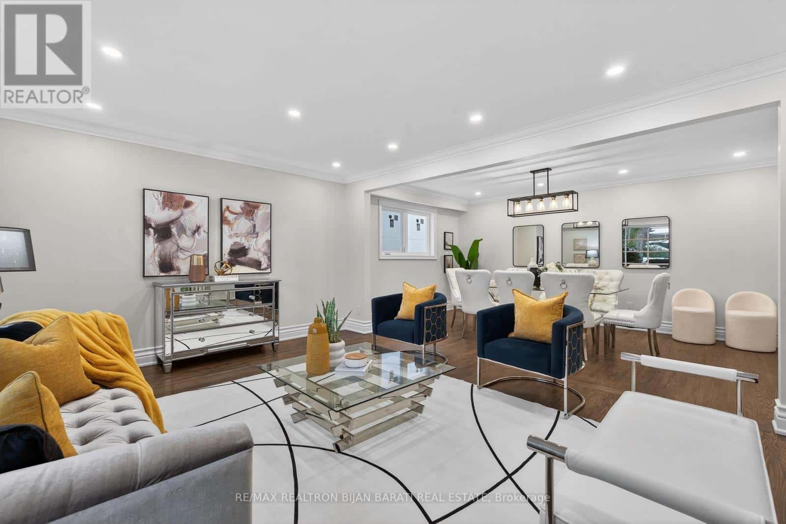 32 COLONNADE ROAD — Toronto (Bayview Woods-Steeles), Ontario - Photo 2 of 49