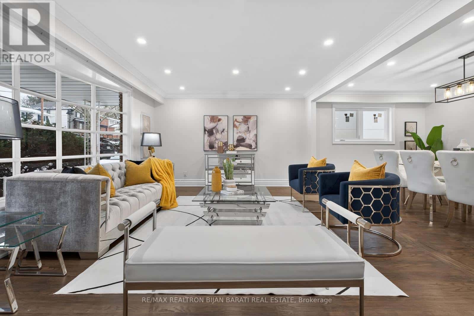 32 COLONNADE ROAD — Toronto (Bayview Woods-Steeles), Ontario - Photo 3 of 49