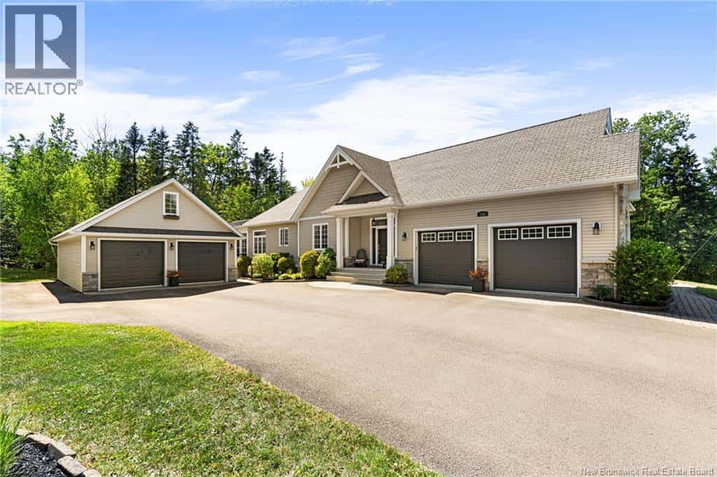 132 Greenwich Drive — Moncton, New Brunswick - Photo 2 of 50