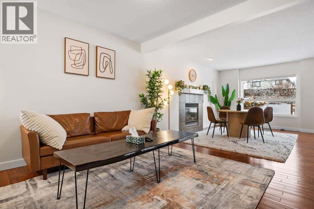 111 Panorama Hills Way NW — Calgary, Alberta - Photo 4 of 30