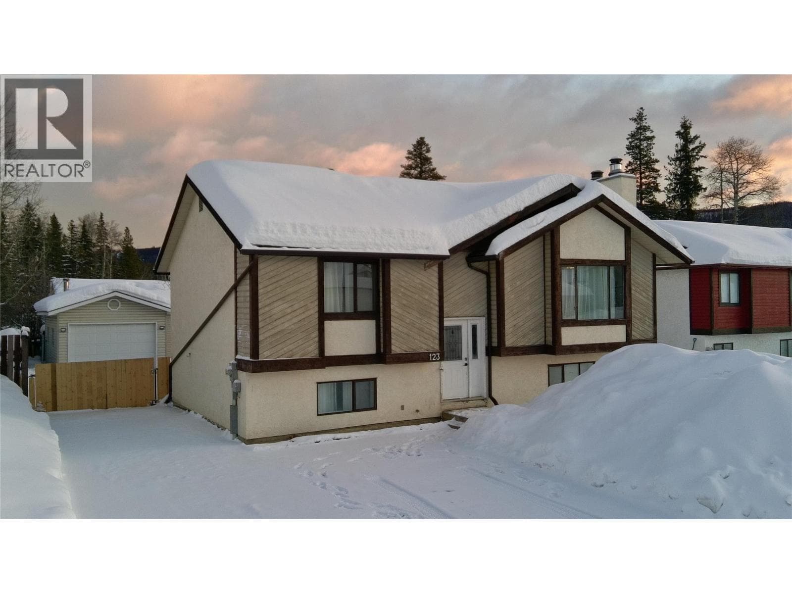 123 BERGERON Drive — Tumbler Ridge, British Columbia - Main photo