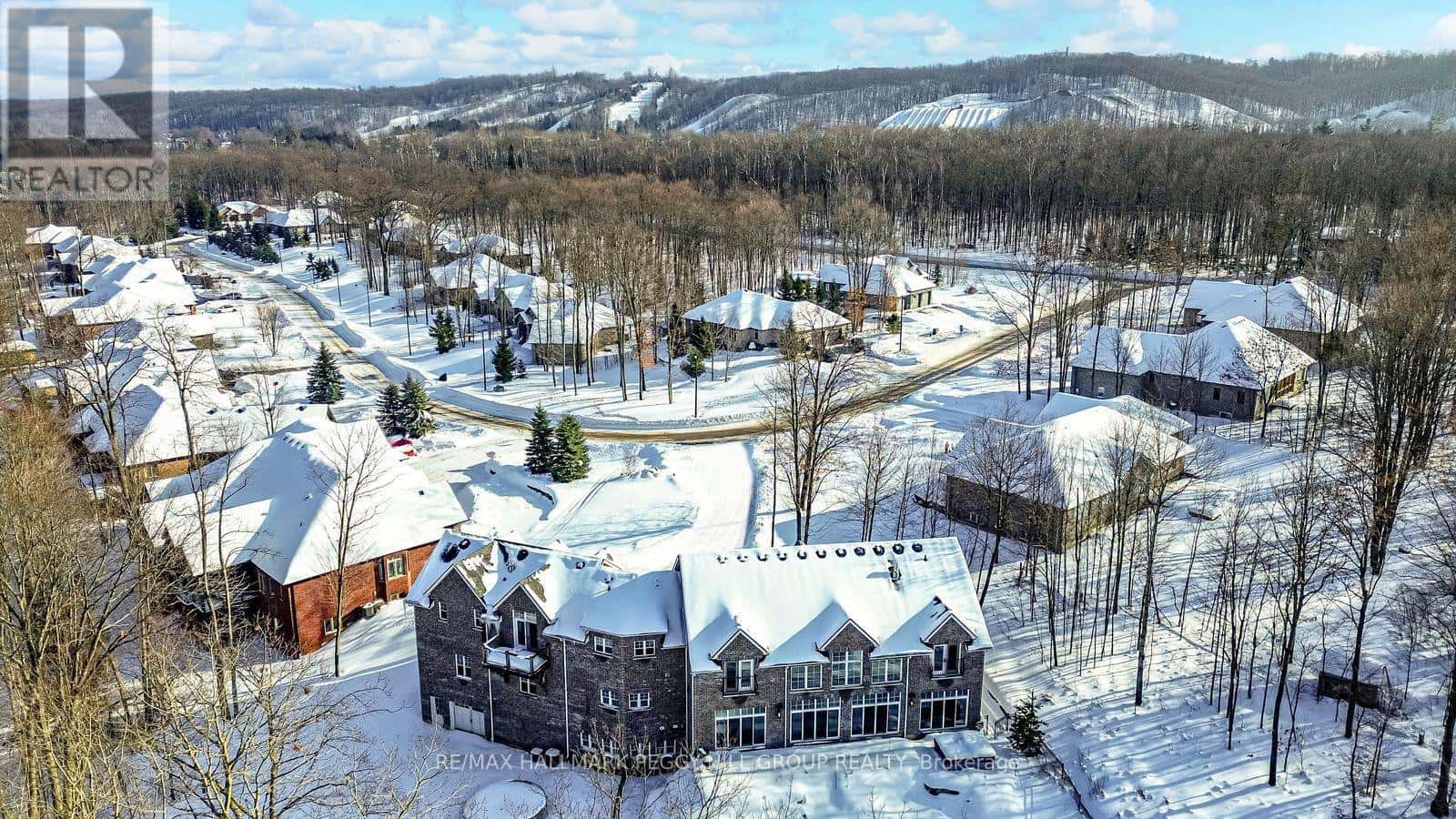 16 HERON BOULEVARD — Springwater (Snow Valley), Ontario - Photo 2 of 41