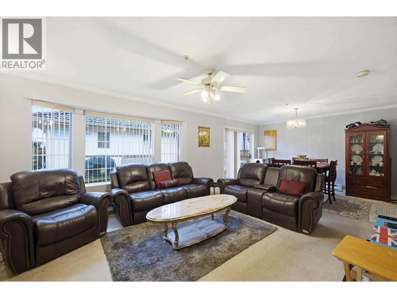 557 E 44TH AVENUE — Vancouver, British Columbia - Photo 5 of 29