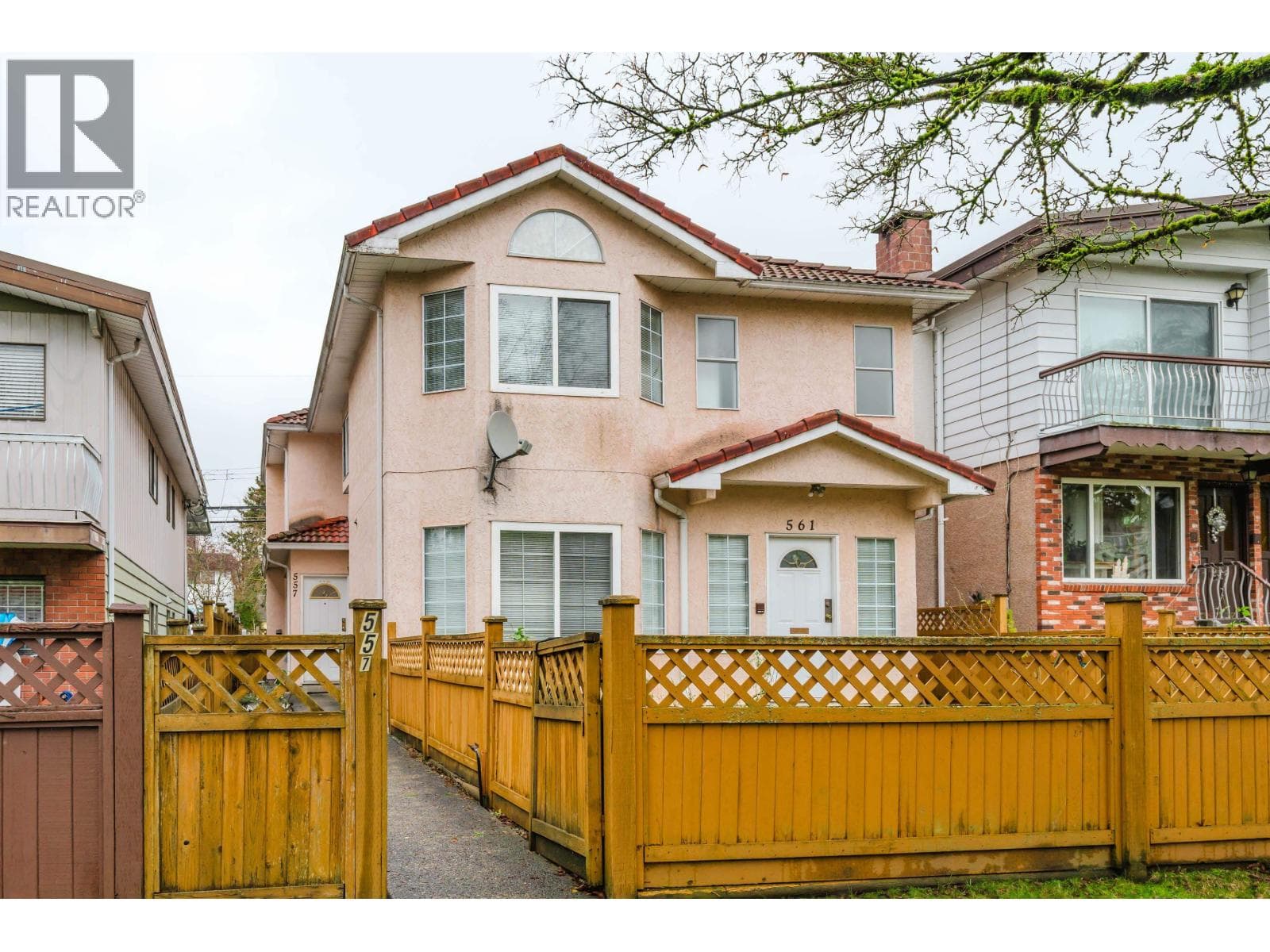 557 E 44TH AVENUE — Vancouver, British Columbia - Main photo