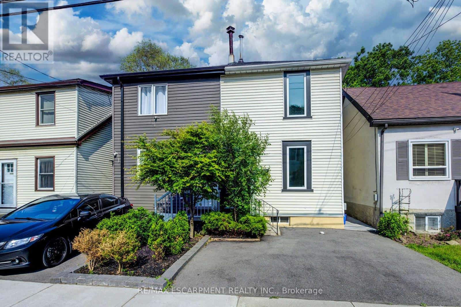 57 1/2 BREADALBANE STREET — Hamilton (Strathcona), Ontario - Photo 3 of 27