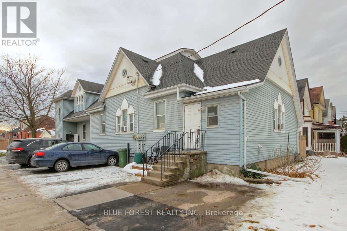 47 FOREST AVENUE — St. Thomas, Ontario - Photo 2 of 24