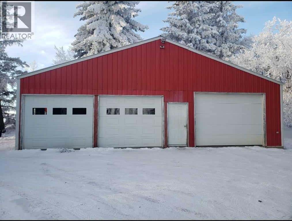 B, 25002 Highway 12 — Rural Lacombe County, Alberta - Photo 5 of 38