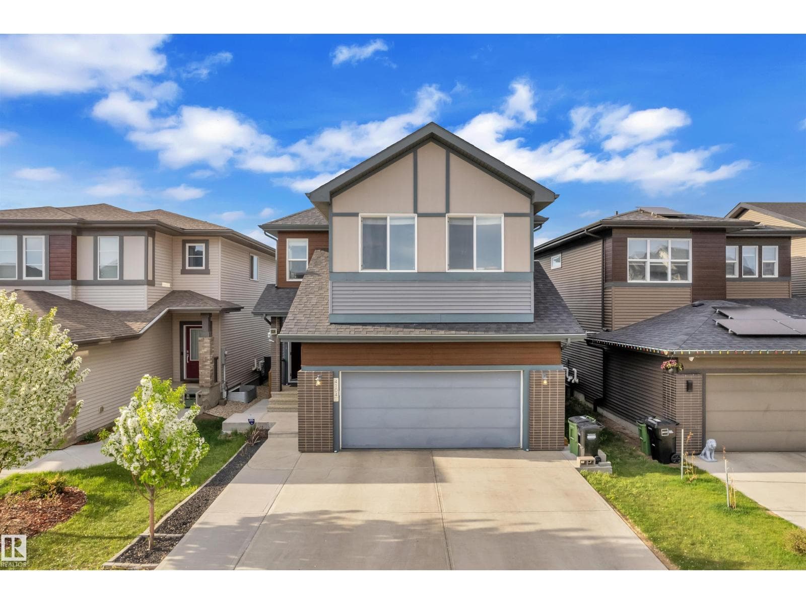 4104 6 AV SW — Edmonton, Alberta - Main photo