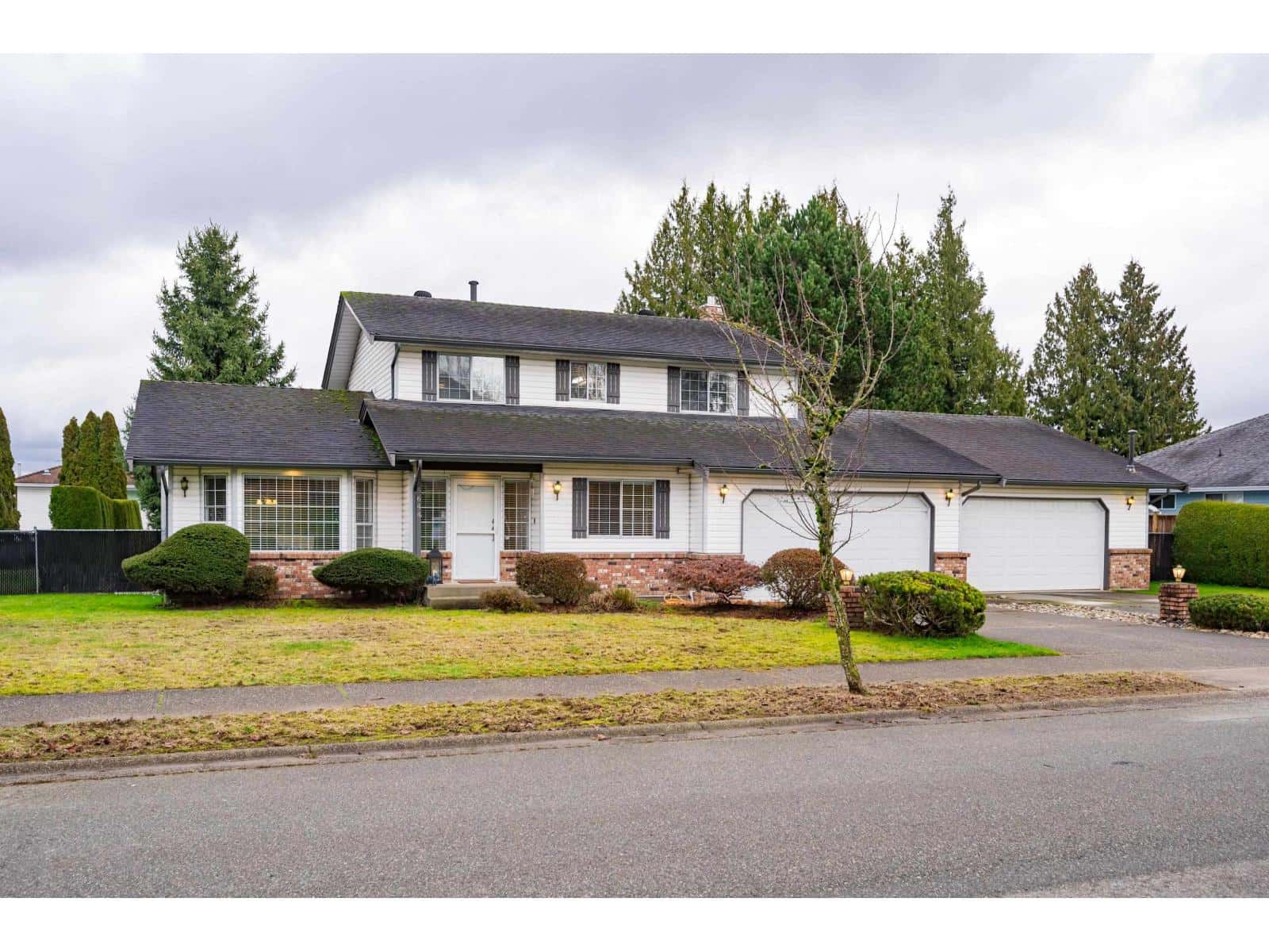 5644 E SUNRISE CRESCENT — Surrey, British Columbia - Photo 4 of 39