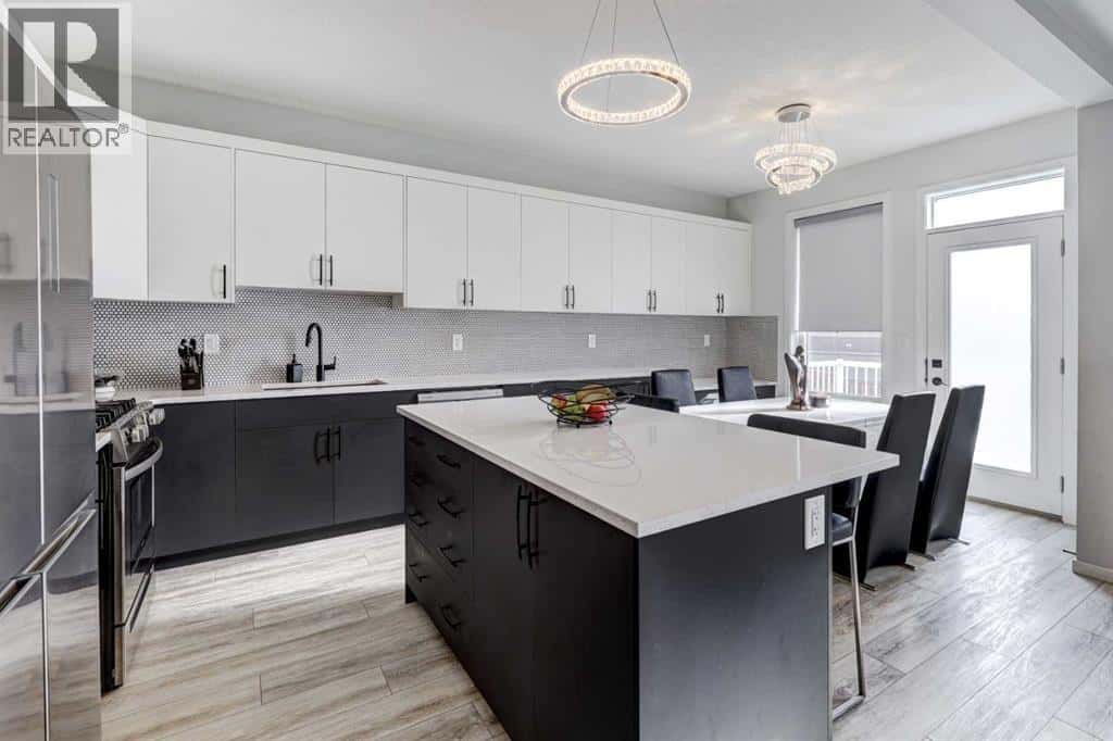 785 Windrow Manor SW — Airdrie, Alberta - Photo 5 of 31